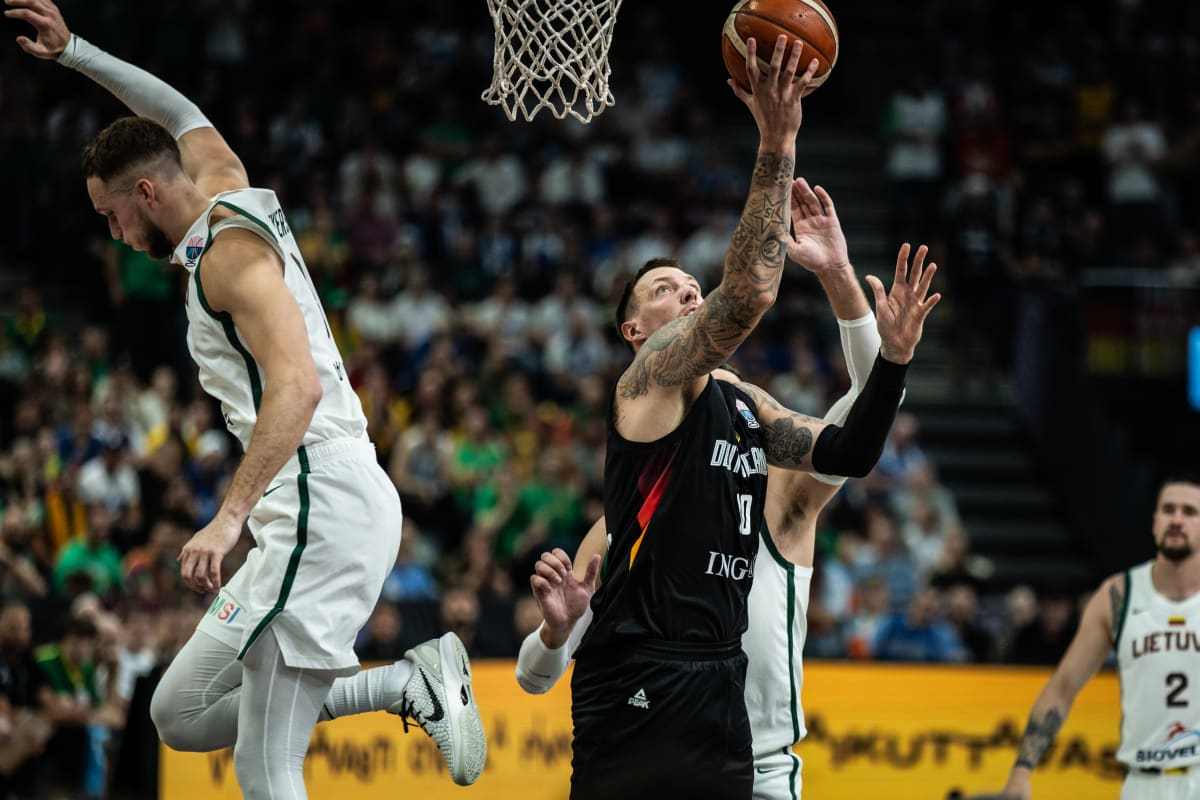 弹无虚发拿下高分!前快船中锋简直是打爆了立陶宛内线支柱?